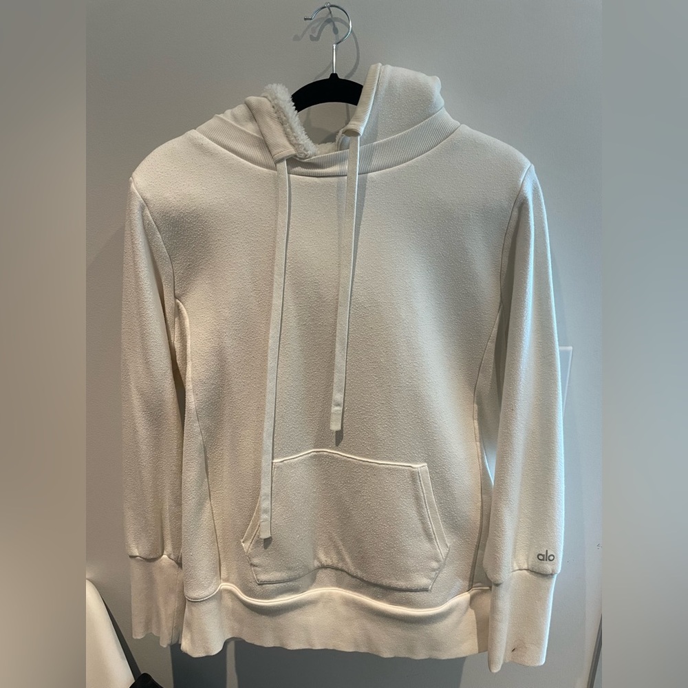 Alo yoga teddy sweater